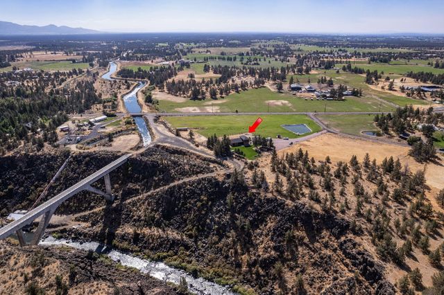 3885 NE Xenolith Street, Terrebonne, OR 97760