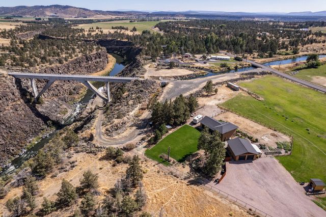 3885 NE Xenolith Street, Terrebonne, OR 97760