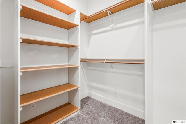 10005 S 180th Avenue Circle, Omaha, NE 68136