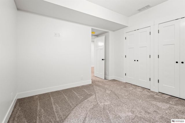 10005 S 180th Avenue Circle, Omaha, NE 68136