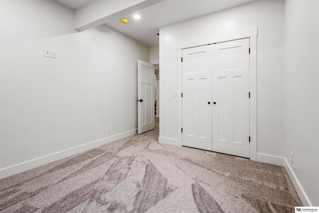 10005 S 180th Avenue Circle, Omaha, NE 68136