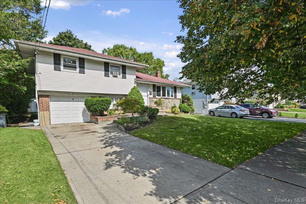 8 Evers Street, Hicksville, NY 11801 — exterior