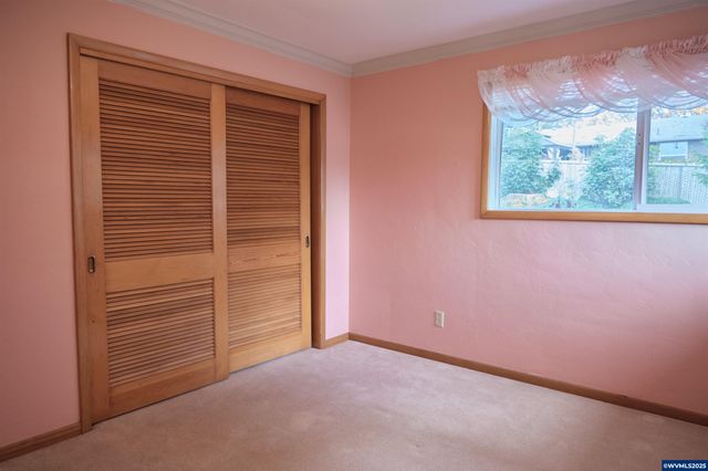 1992 Summit Av NW, Salem, OR 97304