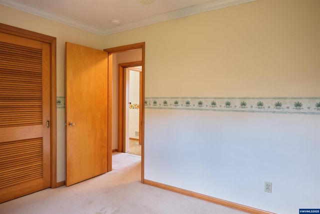 1992 Summit Av NW, Salem, OR 97304