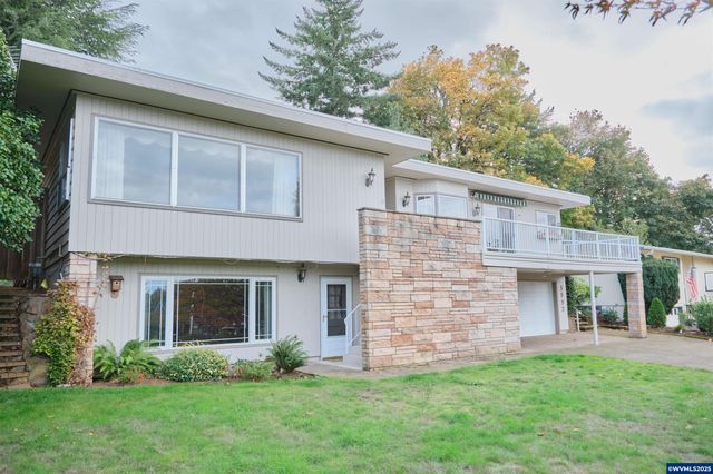 1992 Summit Av NW, Salem, OR 97304