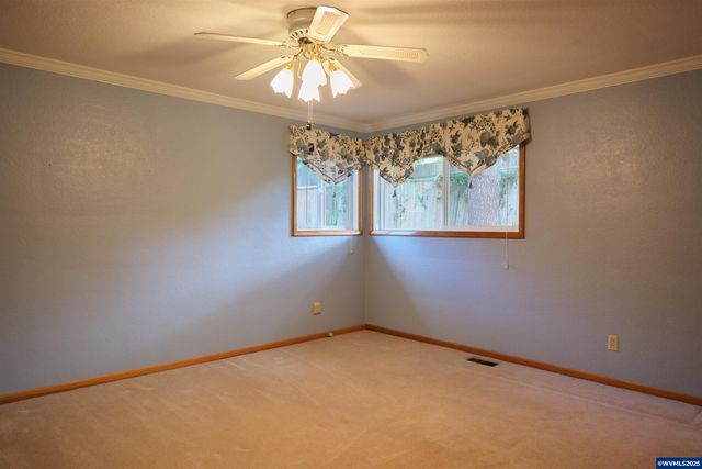 1992 Summit Av NW, Salem, OR 97304