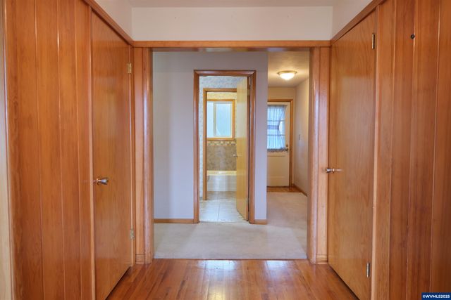 1992 Summit Av NW, Salem, OR 97304