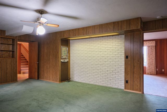 1992 Summit Av NW, Salem, OR 97304