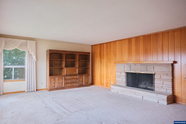 1992 Summit Av NW, Salem, OR 97304