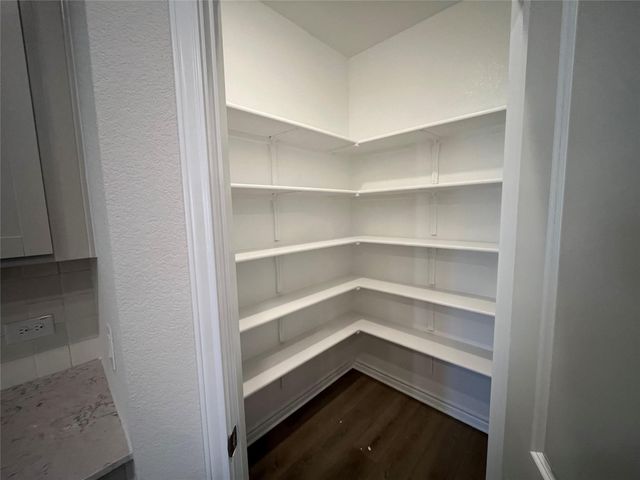 209 Woodrow LN, Liberty Hill, TX 78642