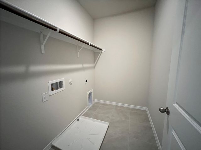 209 Woodrow LN, Liberty Hill, TX 78642