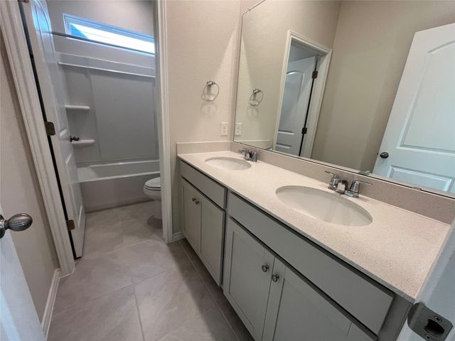 209 Woodrow LN, Liberty Hill, TX 78642