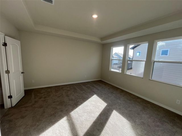 209 Woodrow LN, Liberty Hill, TX 78642