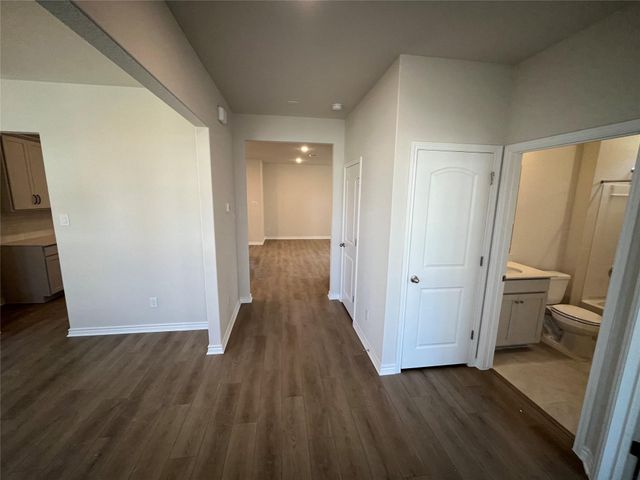 209 Woodrow LN, Liberty Hill, TX 78642