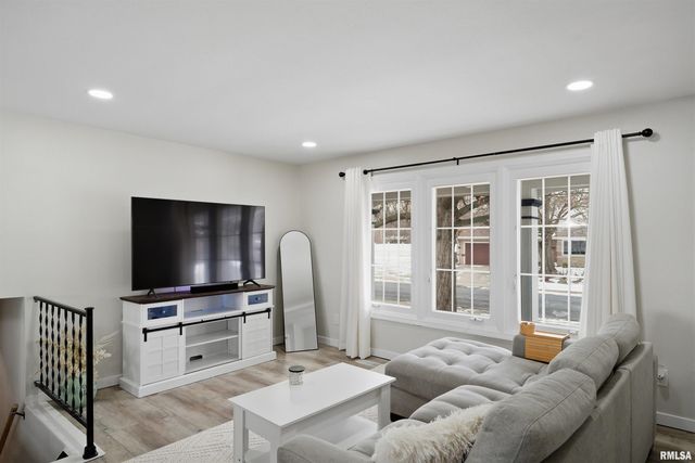 2428 N LEHMAN Road, Peoria, IL 61604