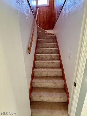 2624 Ellis Avenue NE, Canton, OH 44705