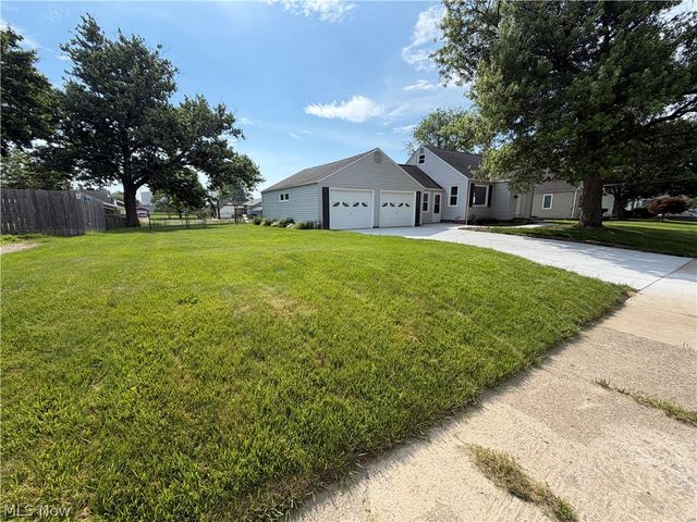 2624 Ellis Avenue NE, Canton, OH 44705