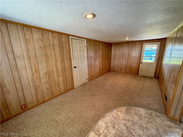 2624 Ellis Avenue NE, Canton, OH 44705