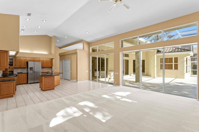 4917 LONDONDERRY DRIVE, Tampa, FL 33647