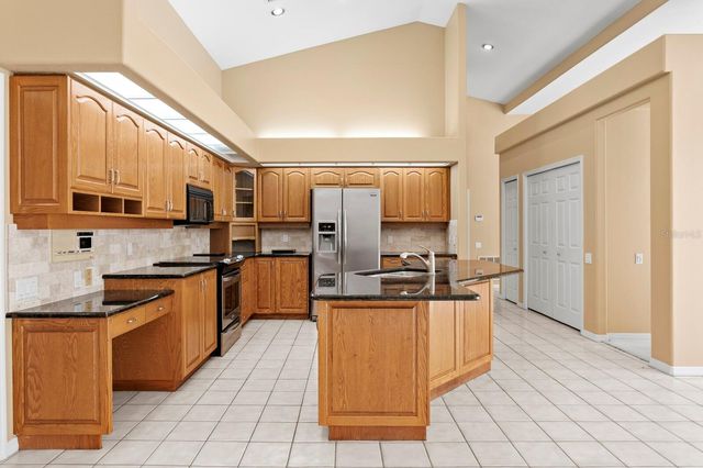 4917 LONDONDERRY DRIVE, Tampa, FL 33647