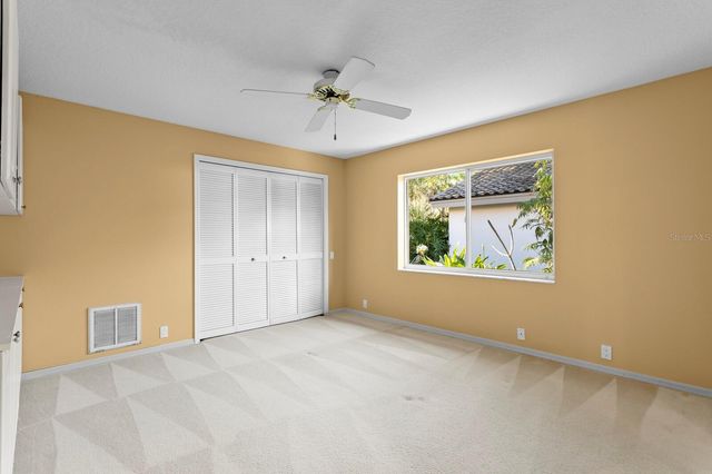 4917 LONDONDERRY DRIVE, Tampa, FL 33647