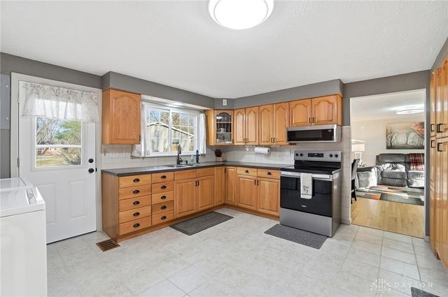 1044 Whitestone Road, Xenia, OH 45385