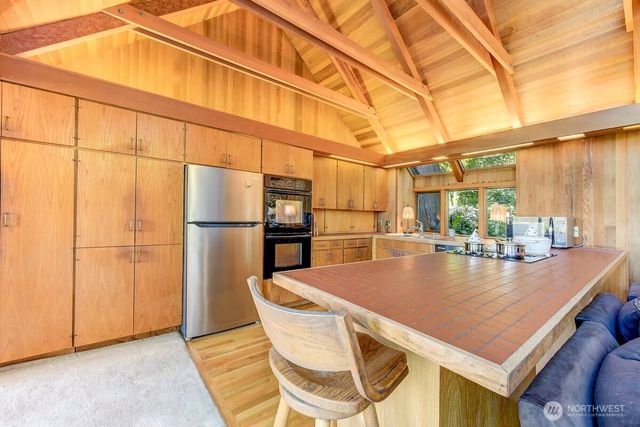 7802 NE 170th Street, Kenmore, WA 98028