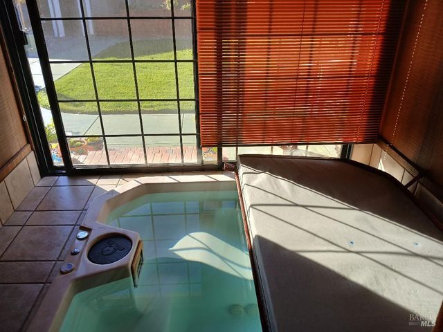 6133 Tamara Ln, Windsor, CA 95492