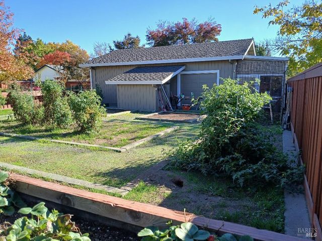 6133 Tamara Ln, Windsor, CA 95492