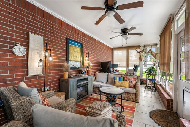 1609 SW 2nd Street, Bentonville, AR 72712