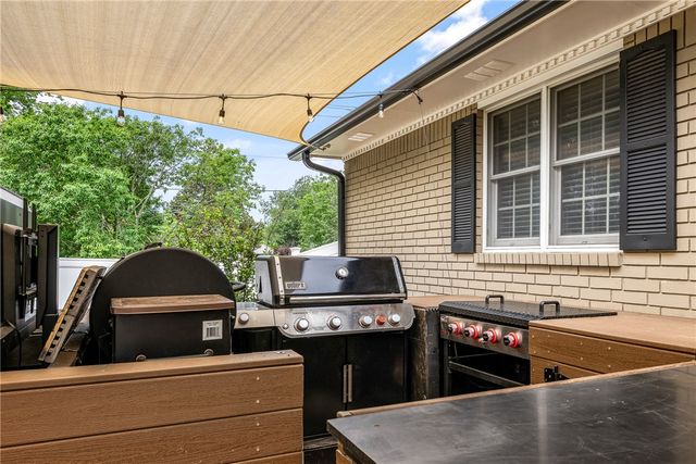 1609 SW 2nd Street, Bentonville, AR 72712