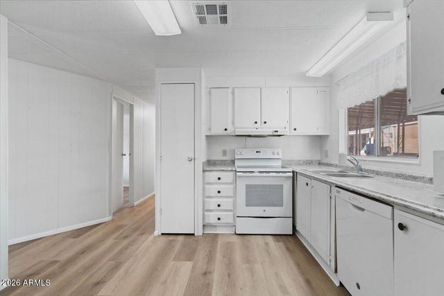 2121 N Center Street 59, Mesa, AZ 85201