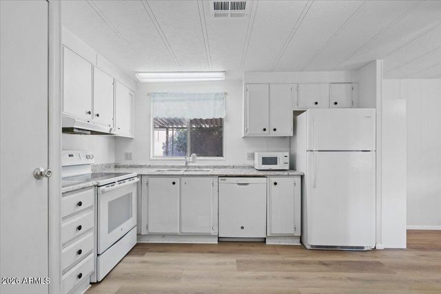 2121 N Center Street 59, Mesa, AZ 85201