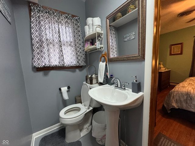 1004 N Perkins Street, Rushville, IN 46173