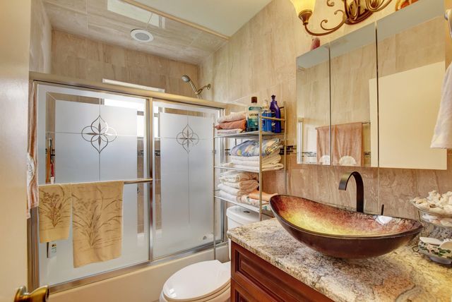 138 Flanders C, Delray Beach, FL 33484