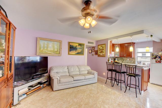 138 Flanders C, Delray Beach, FL 33484