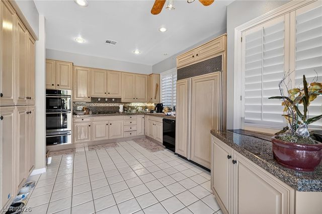 8500 Carmel Ridge Court, Las Vegas, NV 89113