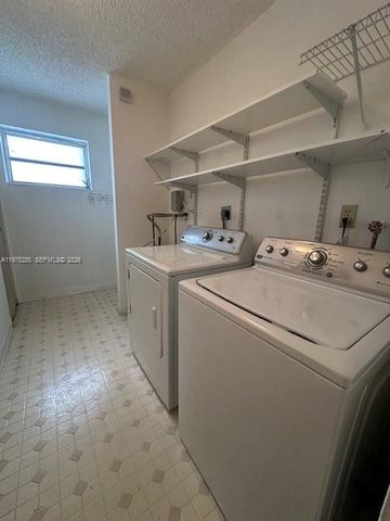 9373 Fontainebleau Blvd K217, Miami, FL 33172