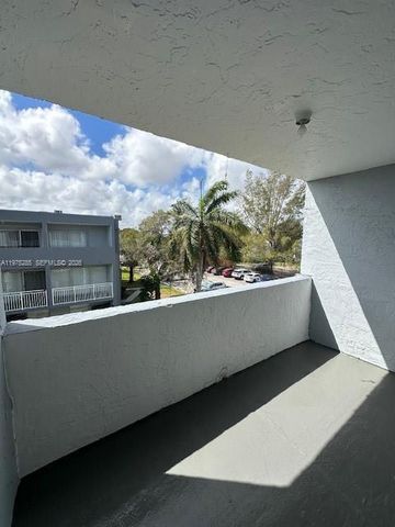 9373 Fontainebleau Blvd K217, Miami, FL 33172