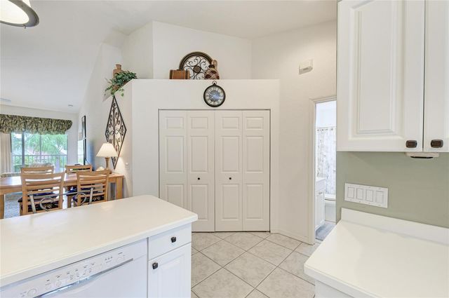 6821 FAIRVIEW TERRACE 6821, Bradenton, FL 34203