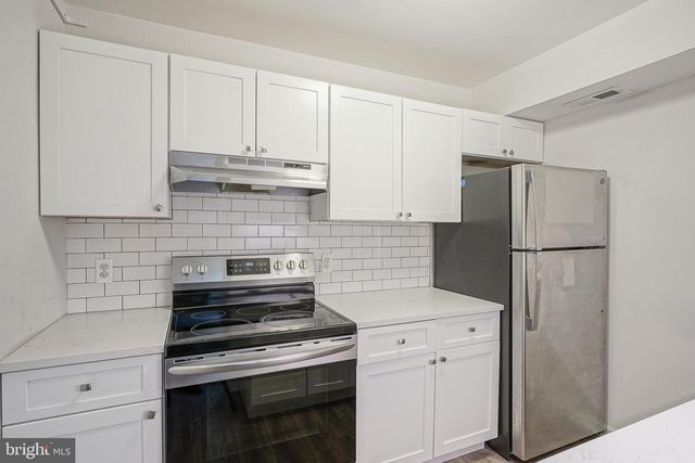 3 THOMAS MCKEAN BLDG, Turnersville, NJ 08012