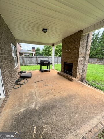 204 Black Hawke Lane, Kathleen, GA 31047