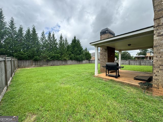 204 Black Hawke Lane, Kathleen, GA 31047