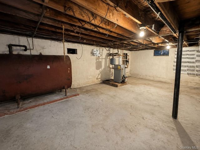29 Madison Avenue, Hyde Park, NY 12538