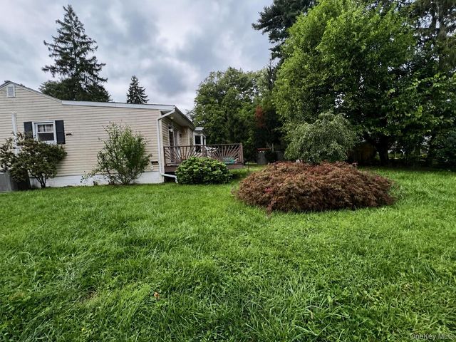 29 Madison Avenue, Hyde Park, NY 12538