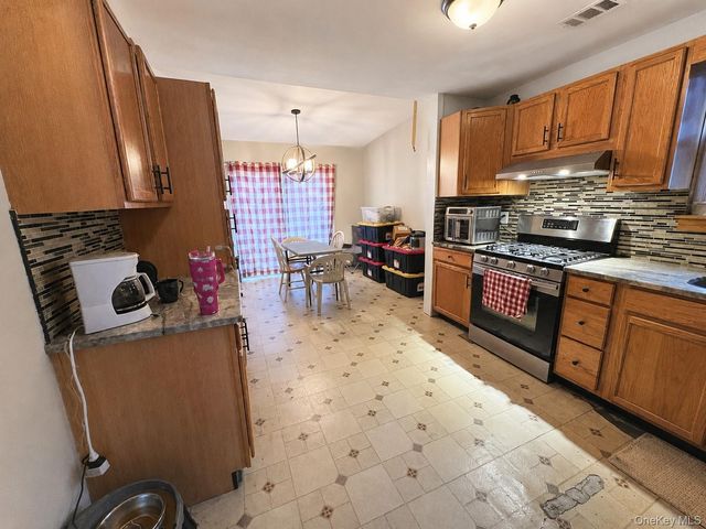 29 Madison Avenue, Hyde Park, NY 12538