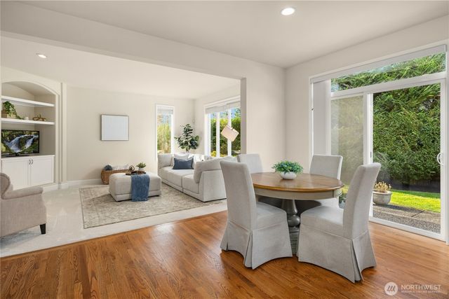 26822 SE 22nd Court, Sammamish, WA 98075