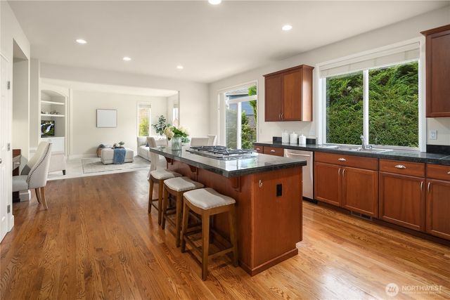 26822 SE 22nd Court, Sammamish, WA 98075