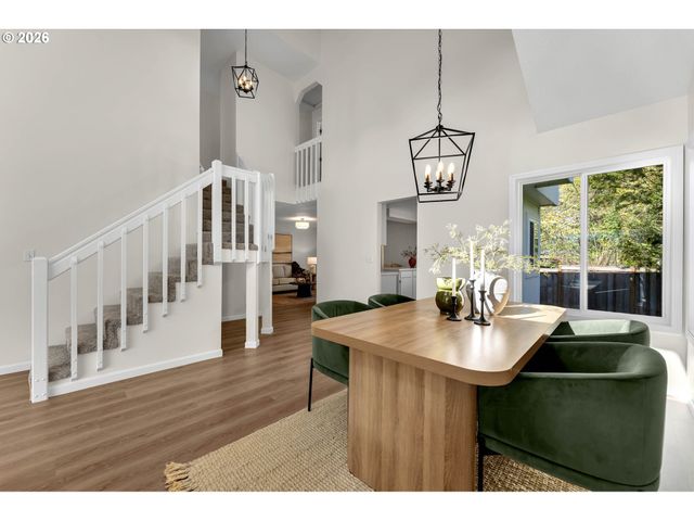 14325 Sw FANNO CREEK Loop, Portland, OR 97224