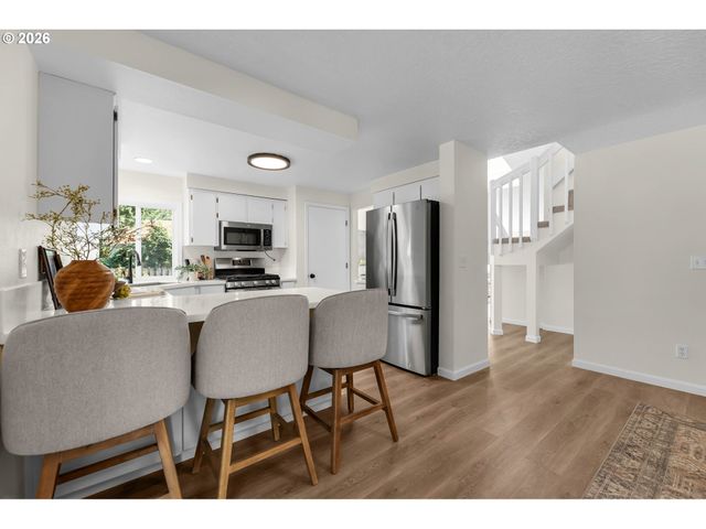 14325 Sw FANNO CREEK Loop, Portland, OR 97224